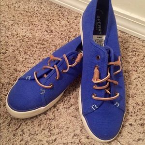 Sperry Crest Vibe Canvas Sneakers